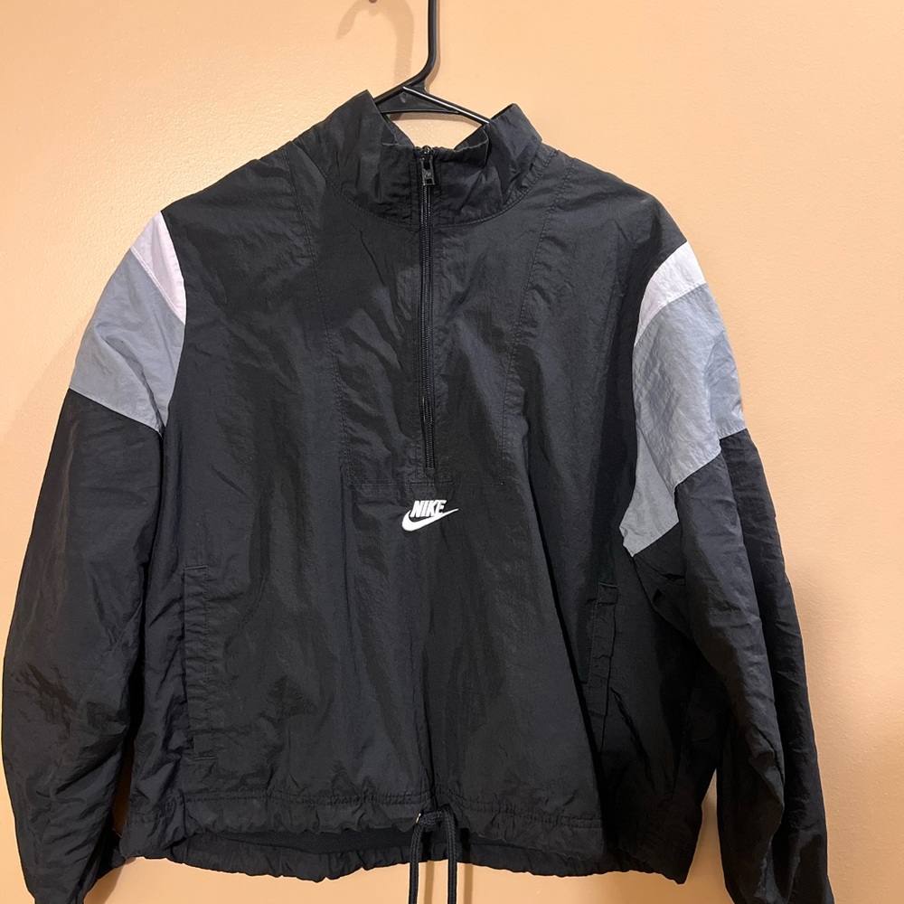 Nike wind breaker